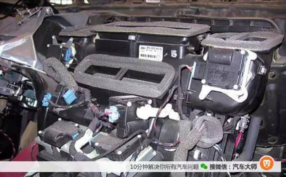 汽车暖风靠多少热油